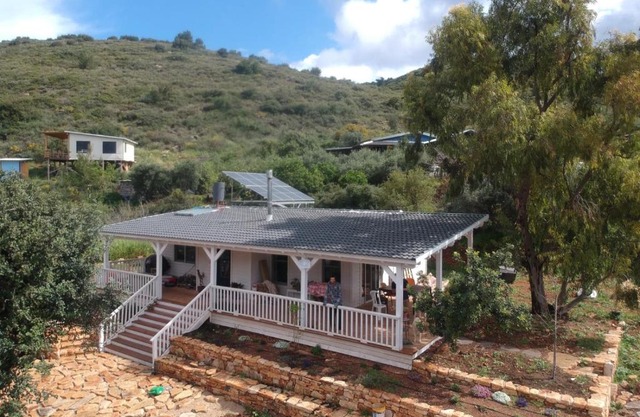 Gorgeous peaceful 2 bedroom villa with sea-view