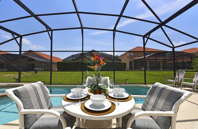 Gorgeous Private Pool/Spa, Gated Resort, near Disney, Amenities for all