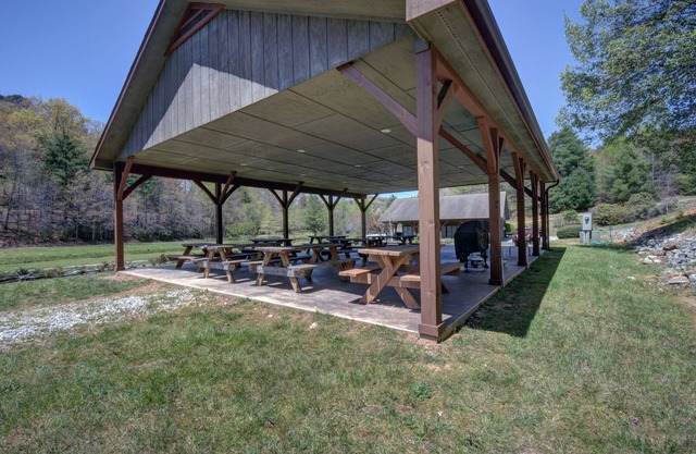 Gorgeous Sky Valley Mtn Retreat! Golf-Swim-Hike!