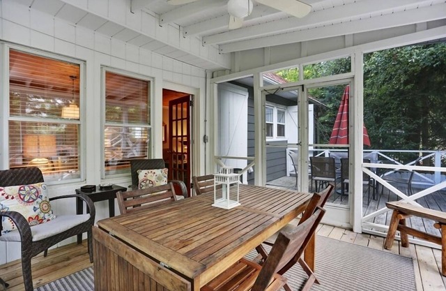 Gorgeous Union Pier Home Close To Beach and Downtown!