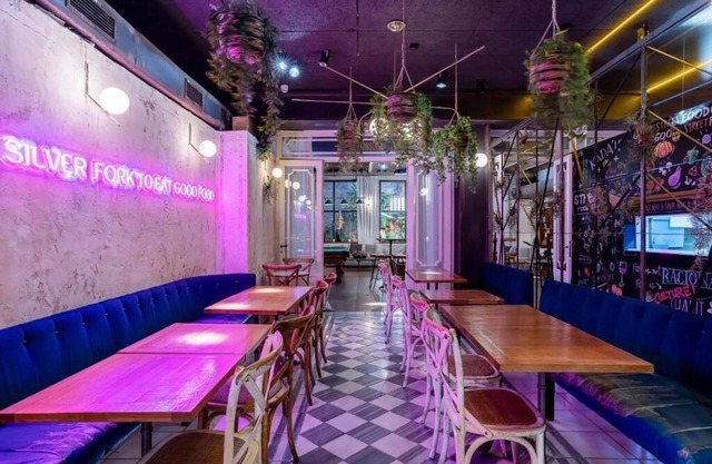 Gracia House - Private bedrooms with ensuite bathrooms! Perfect for big groups!