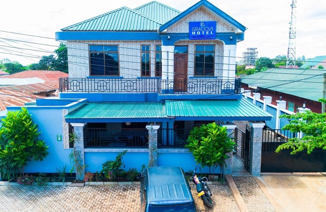 Gracious Hotel