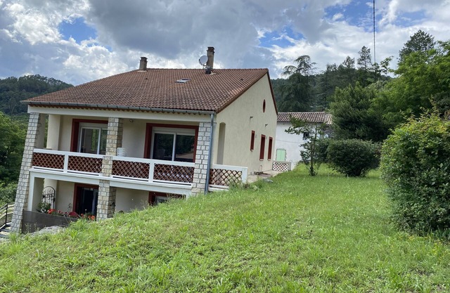 Grand Appartement à 15 min du Village Idéal Pour une Famille