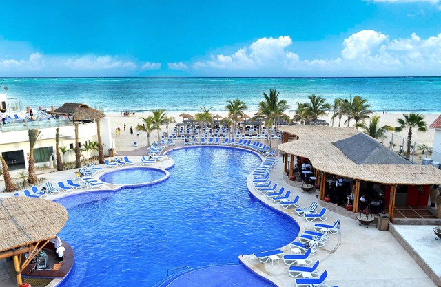 Grand Decameron Los Cabos, A Trademark All Inclusive Resort