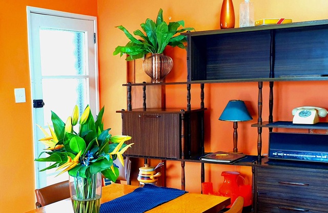 Granddads Retro, Groove Castle With Good Vibes