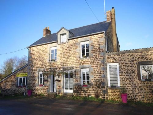Grande maison familiale avec jardin clos et animaux acceptés - FR-1-497-132