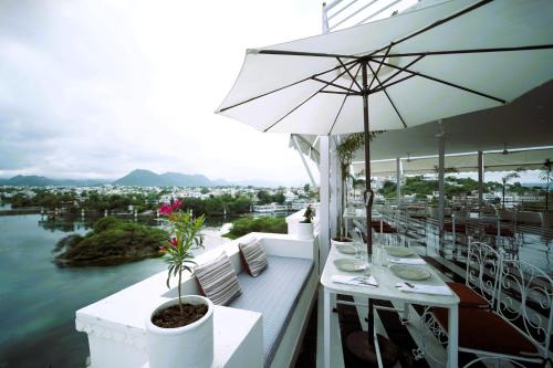 Grandrosse Boutique - Pichola Lake Facing Hotel