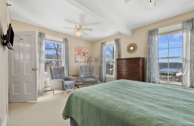 Great Harbor Inn Talaria Room 21