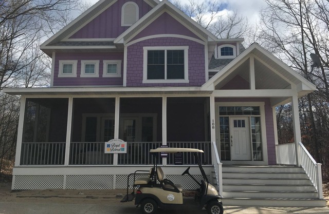 Great home near the beach. Hot tub & golf cart. July 3-10th 2026 open.