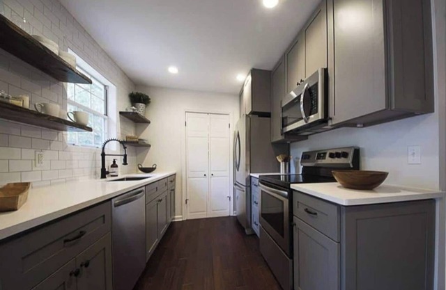 Great Location .Cute Cottage in Hip East Nashville