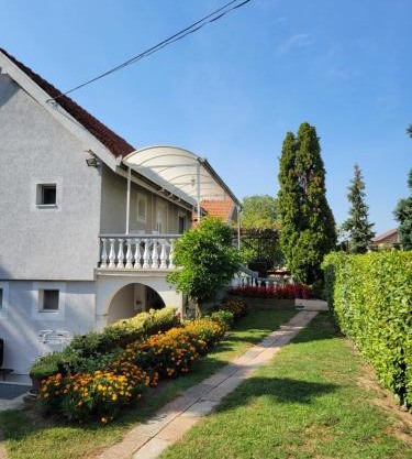 Green Garden Apartments