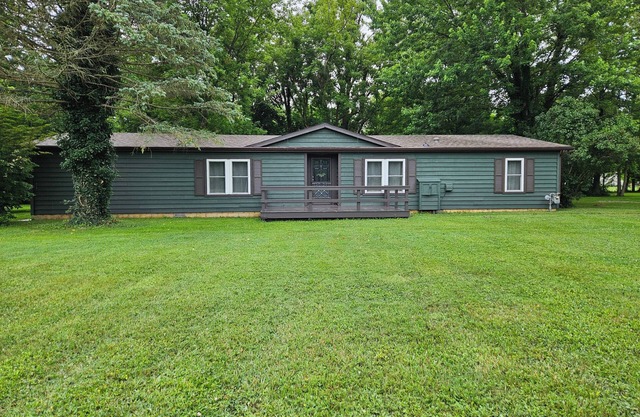 Green Haven - a newly renovated quiet retreat near Wineries, Lake Erie, & Spire