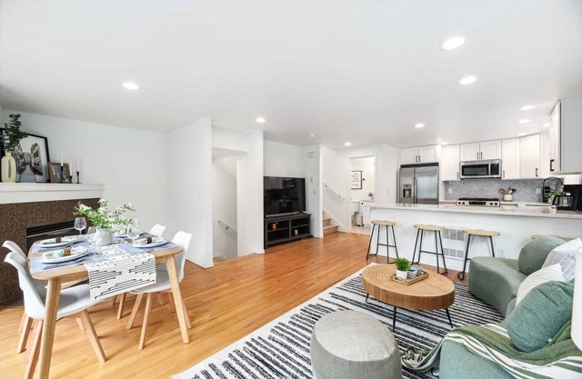 Green Lake Remodelled home with AC, garage, yard