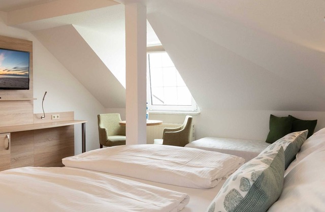 Großes Doppelzimmer mit Seeblick III - Ferienzimmer und -wohnungen mit Seeblick