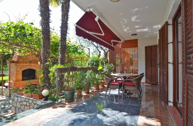 Ground floor retreat with bbq
