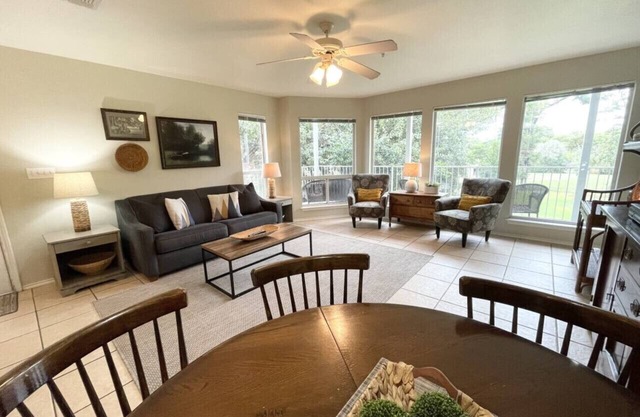 Guadalupe Dew Drop Inn |Pools | Monthly Discounts