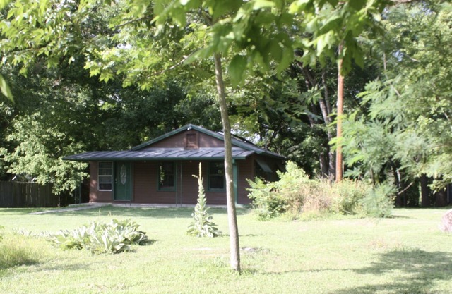 Guadalupe River Road Retreat Texas Star Cabin