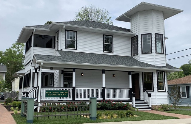 Guest quarters at the inn - 205