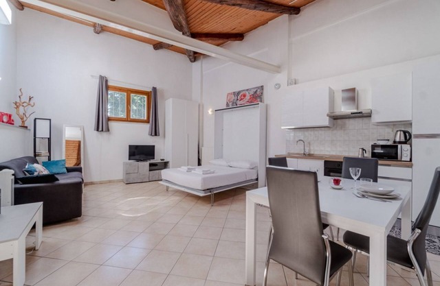 GuestHost - Studio Apartment near Campus Einaudi