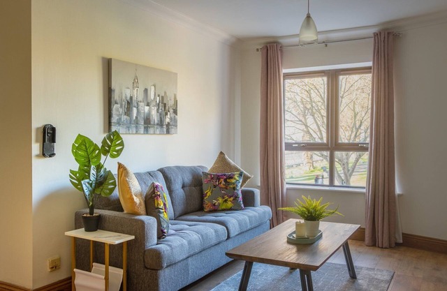 GuestReady - Family retreat by River Liffey