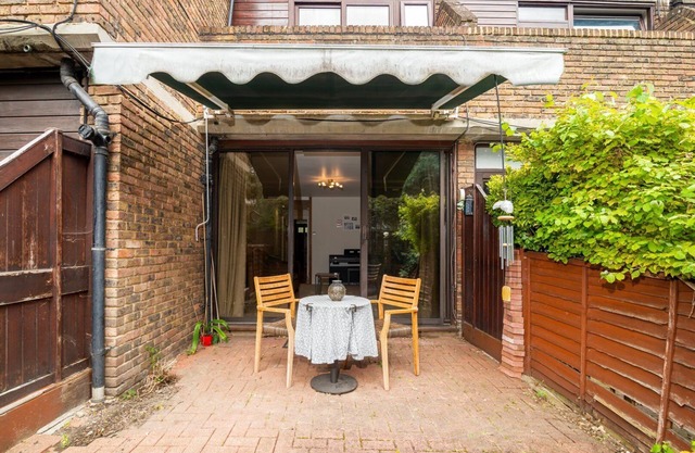 GuestReady - Lovely Duplex with Patio in Southbank