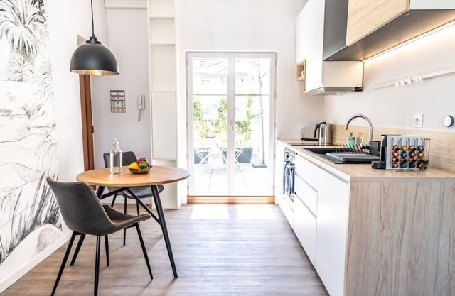 Guimet Studio with Terrace Oullins Centre Lyon