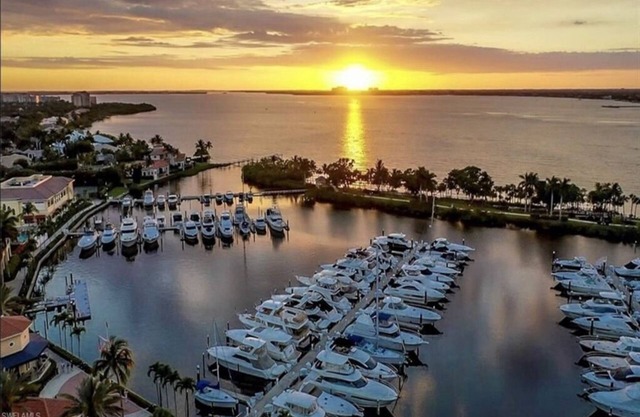 Gulf Harbour Yacht & CC Spacious 3 BR-Pool & Private Island-10 min to Beaches
