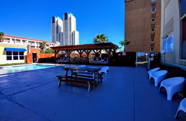 GULFVIEW I 507 (1-Bedroom Condo) with Pool by RedAwning