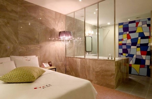 H2 Hotel