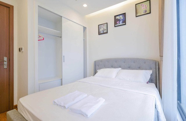 Ha Noi Central Luxury Apartment 2 BR