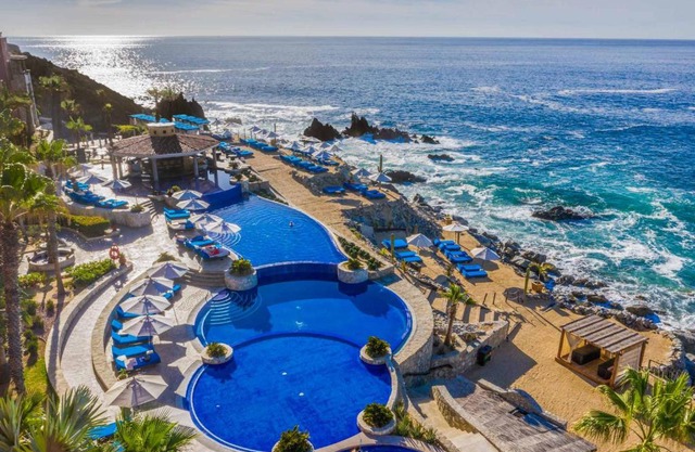 Hacienda Encantada Resort & Spa