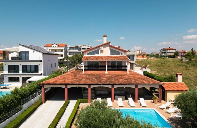 Hacienda Sanchi with private pool