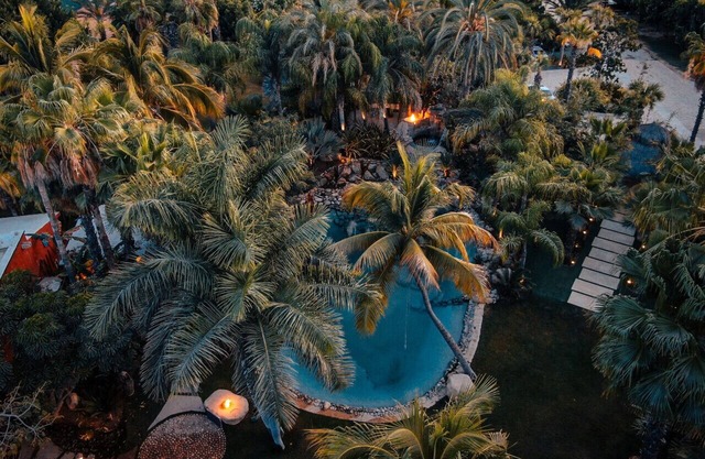 Hacienda Tropical - Oasis of History and Nature