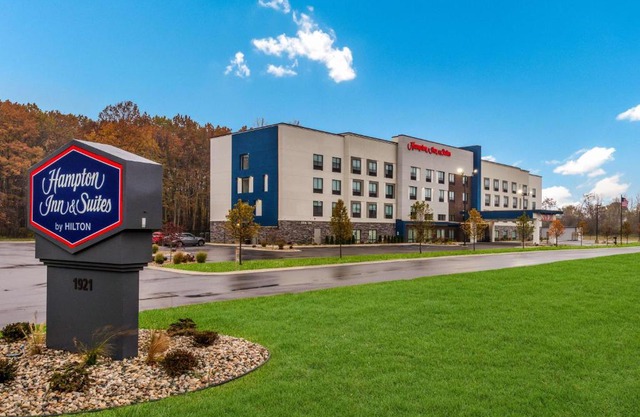 Hampton Inn & Suites Benton Harbor, MI