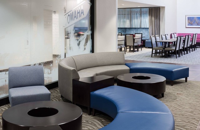 Hampton Inn & Suites Omaha-Downtown