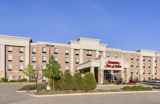 Hampton Inn & Suites West Bend