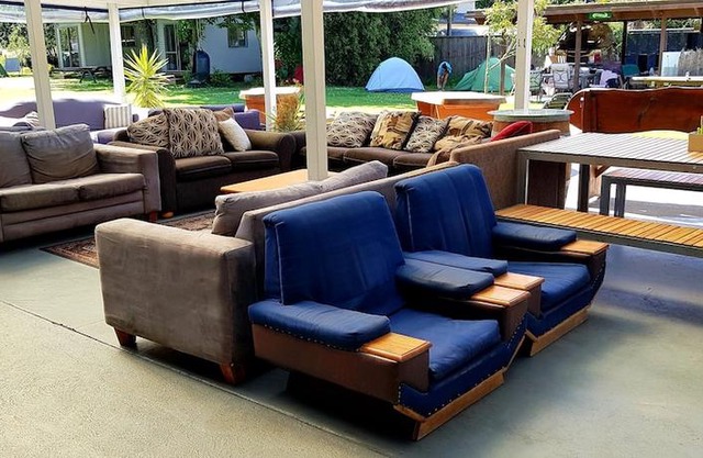 Happy Apple Backpackers