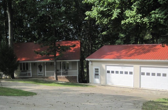 HAPPY DAZE ON BEAUTIFUL LAKE BARKLEY!