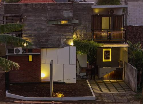 Happy House Bromo backpacker