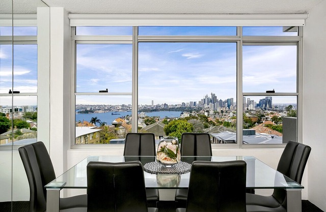 HARIS - Modern Two Bedroom Apartment with Amazing Views