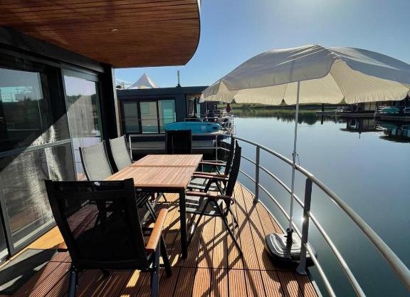 Hausboot Vroni am Bärwaldersee