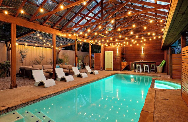 Haven de Luz: A Tranquil Retreat ~ Pool|Spa|Sauna