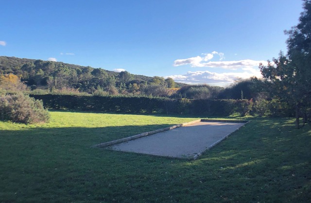 Havre de Paix Pour Moments en Famille ou Entre Amis à 10 Min. D'uzès