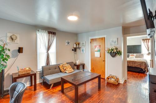 HBG Apt about 3 Mi to Downtown and River!