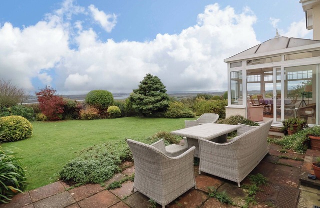 HEANTON LODGE, family friendly, with a garden in Braunton