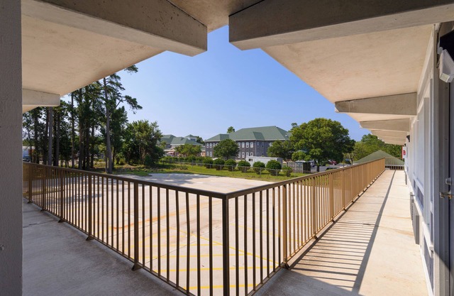 Heart of Manteo Motor Lodge