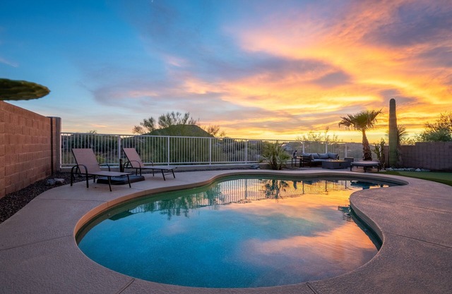 Heated Pool 3BR Retreat – Estrella Mountain