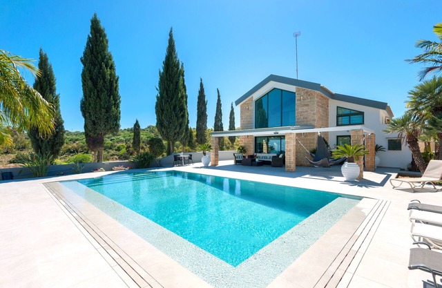 HEAVEN - 3Bed LUXURY VILLA with large pool located in Protaras Hills