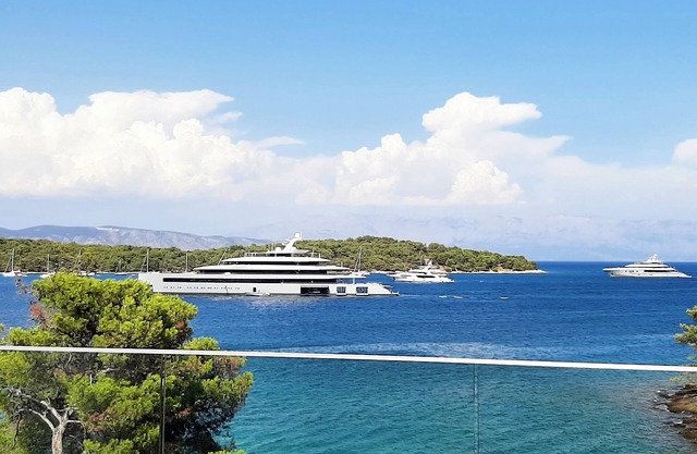 Hedonistic villa and a unique view from the terrace that changes 24 hours a day