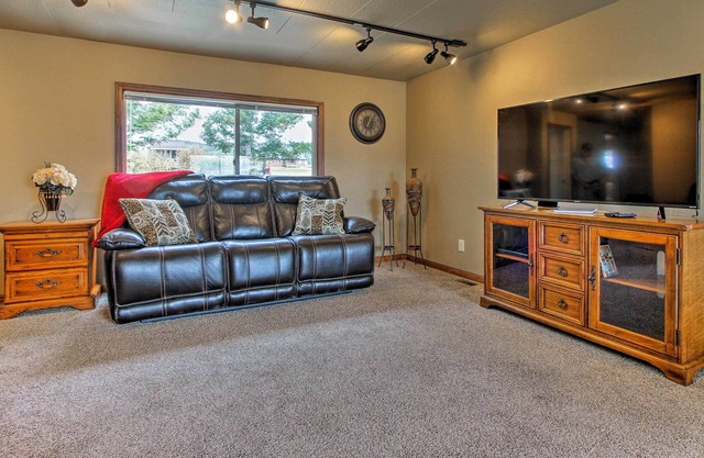 Helena Home w/ Covered Patio & Views!
